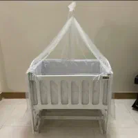 تخت و گهواره نوزاد