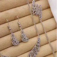 فروشنده خانم پاره وقت