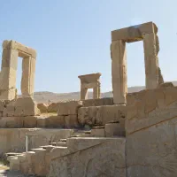 استخدام نیروی اداری خانم