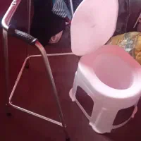 واکر و توالت فرنگی