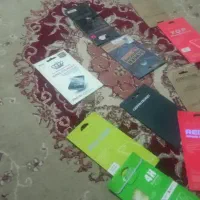 ۱۲عدد گلس گوشی در حد نو