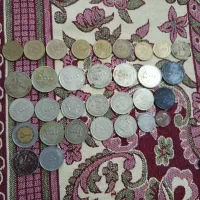 تعدادی سکه امامی