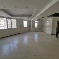 خانم منشی و دستیار مدیرعامل