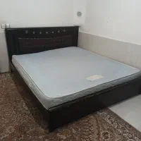 تخت دونفره