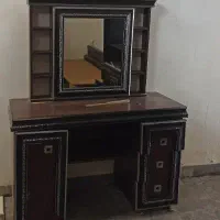 میز آرایش آینه قدی دار