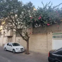 فروش ساختمان ۳ طبقه باجک۱