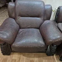 مبل چرم قهوه ای