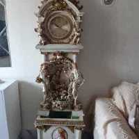 آینه کنسول  و ساعت ایستاده
