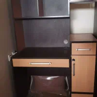 کتابخانه یا میز تحریر