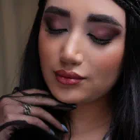 به آرایشگر خانم نیازمندیم
