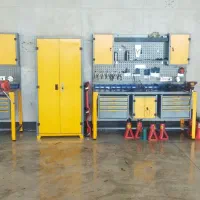 نیازمند نیروی کار در نمایندگی