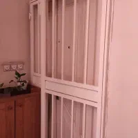 درب چوبی و حفاظ نرده ای دو لت
