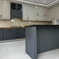 کابینت نئوکلاسیک ۳ رنگ با جزیره