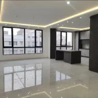 ۱۱۰ متر/ ۲ خواب / کلید نخورده / سالن پرده خور