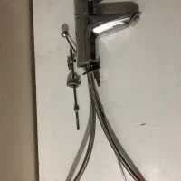 حوله خشککن و شیر روشویی