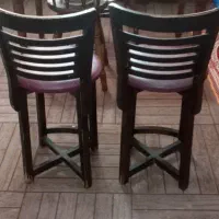 دو عدد صندلی کارکرده چوبی