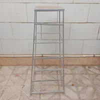 چهار پایه اهنی