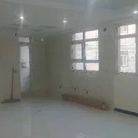 ۹۳ متر نوساز بدون پارکینگ شدیدا زیر قیمت فقط‌نقد
