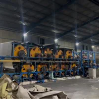 اپراتور تولید در کارخانه کاغذ سازی