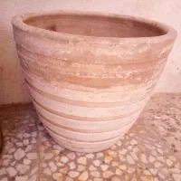 گلدان سفالی بزرگ