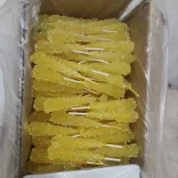 نبات چوبی زرد و سفید