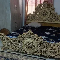 تخت خواب بزرگ با تشک طبی(کلیه لوازم منزل فروشی)