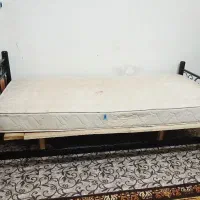 تخت یکنفره سالم با تشک