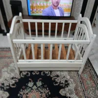 تخت نوزادوکودکرنگ