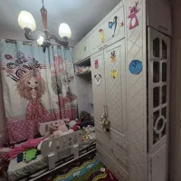 تخت کم‌ جا نوجوان