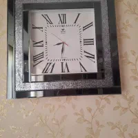 ساعت دیواری نو نو یک سال کار کرده