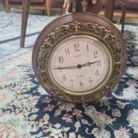 ساعت دیواری دو طرفه