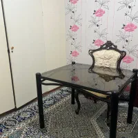 میز تحریر شیشه ای