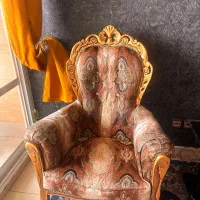 مبلمان نیمه سلطنتی ۹نفره سالم و تمیز