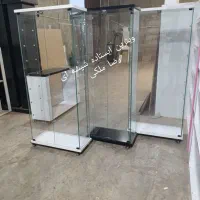 ویترین تمام شیشه ای دکور داروخانه بلبرینگی کد 1800