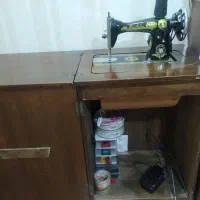 چرخ خیاطی بهمراه میز