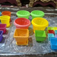 تعدادی گلدان