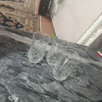 2 دست لیوان