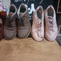 ۲جفت کفش درحدنو زیرقیمت واس کسی نیاز داره