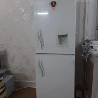یخچال بالا  و  فریزر پایین