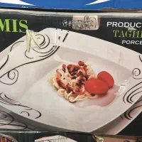 سرویس چینی ۱۸ نفره دو کارتن کامل