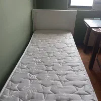 تخت به همراه تشک و میز کناره ۲ عدد