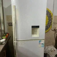 یخچال دو در بالا پایین فریزر کاملا سالم
