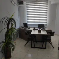 منشی دفتر بیمه چهارراه فلسطین