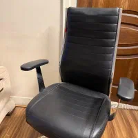 صندلی چرخدار اداری