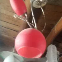لوستر قرمز رنگ