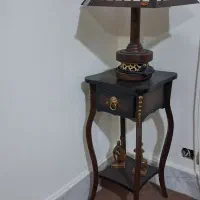 میز با آباژور