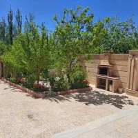 اجاره روزانه خانه ویلایی دربست یه خوابه حیاط  بزرگ