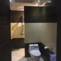 آپارتمان ۱۳۰ متر  گلسنگ املاک هستم
