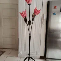 آباژور ایستاده