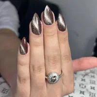 کاشت ناخن ۴۰۰ کاشت مژه هیدن ۲۵۰